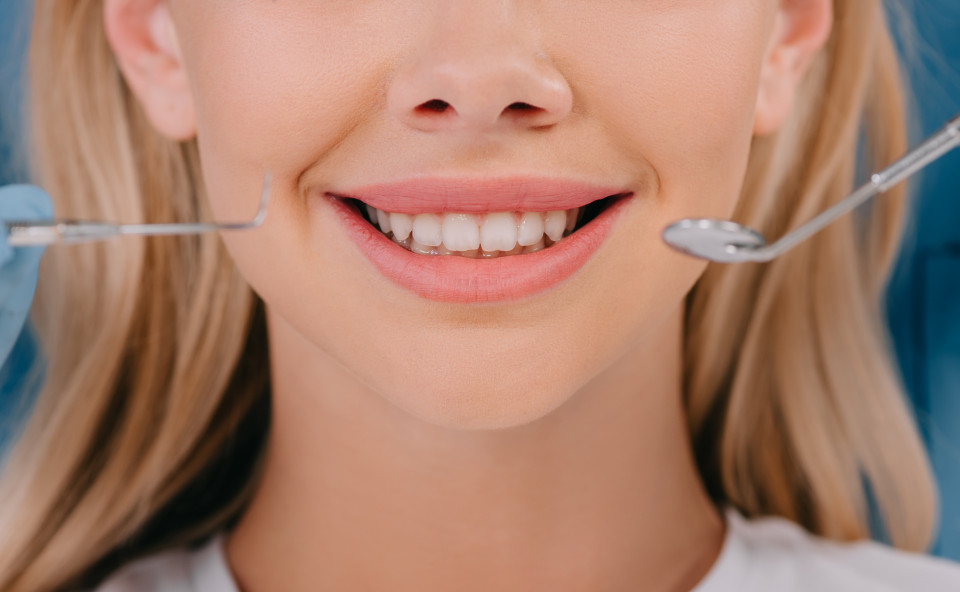 Причины возникновения зубного камня
